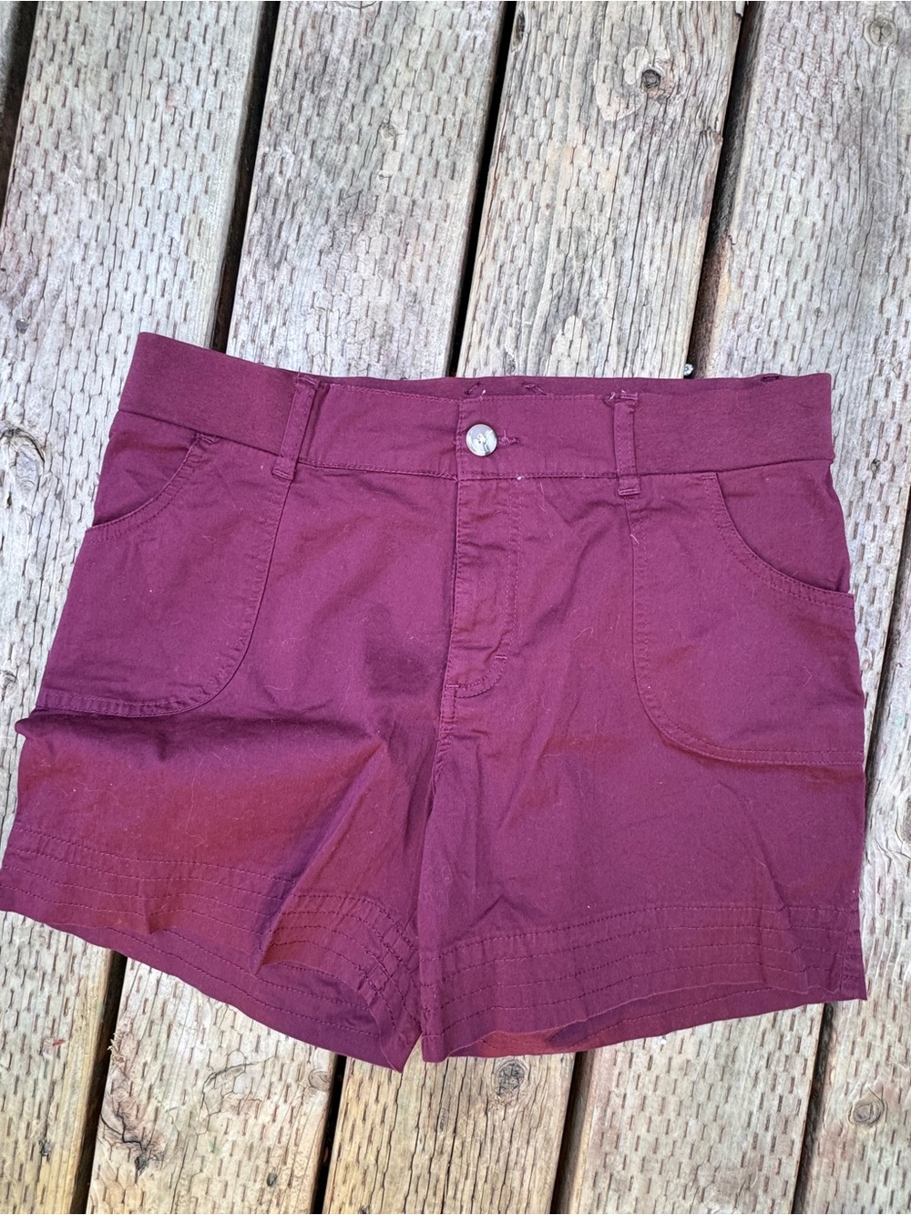 Lee High-Waist Women’s Shorts in Burgundy
